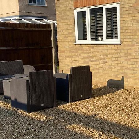 Riverside Park Ground Floor Apartment - St Neots Exterior photo