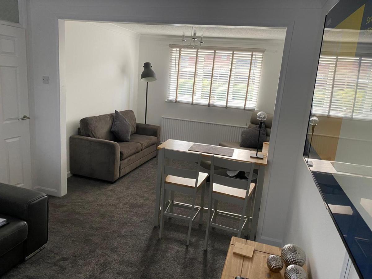 Riverside Park Ground Floor Apartment - St Neots Exterior photo